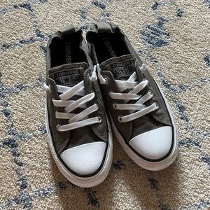 Converse low top size 7